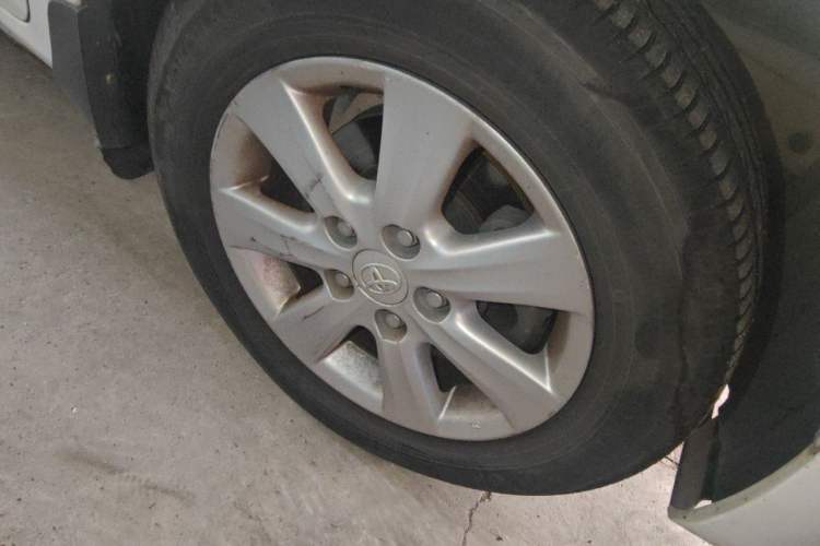 Used Toyota Corolla 2013 Special Edition 1.6L Automatic GL Cool Model Right Front Wheel Hub