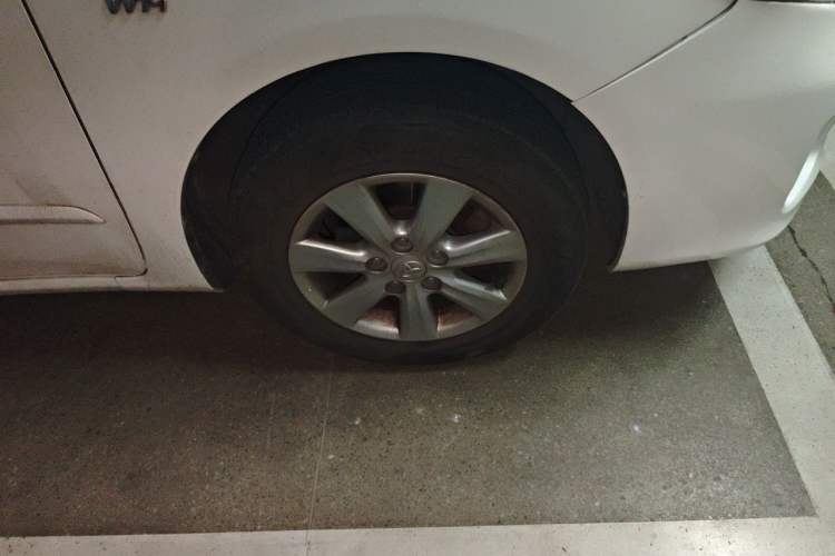 Used Toyota Corolla 2013 Special Edition 1.6L Automatic Cool GL Model Right Front Wheel Hub