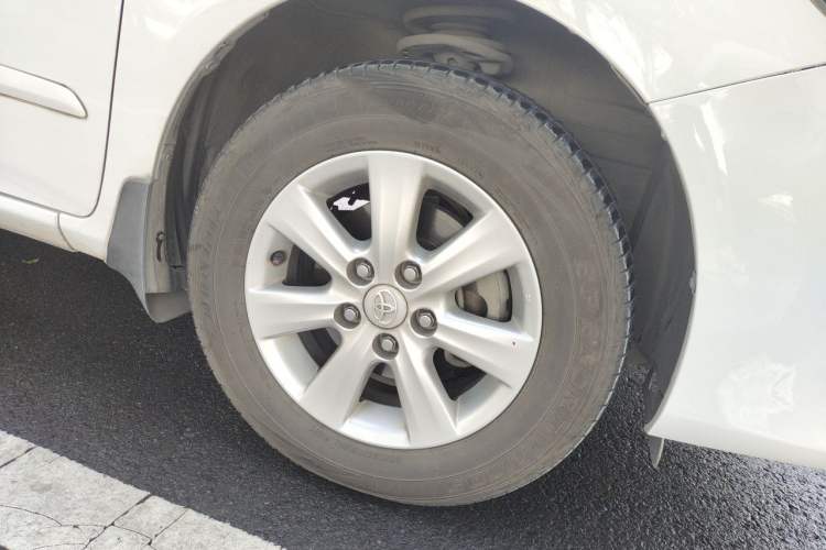 Used Toyota Corolla 2013 Special Edition 1.6L Automatic GL Cool Model Right Front Wheel Hub