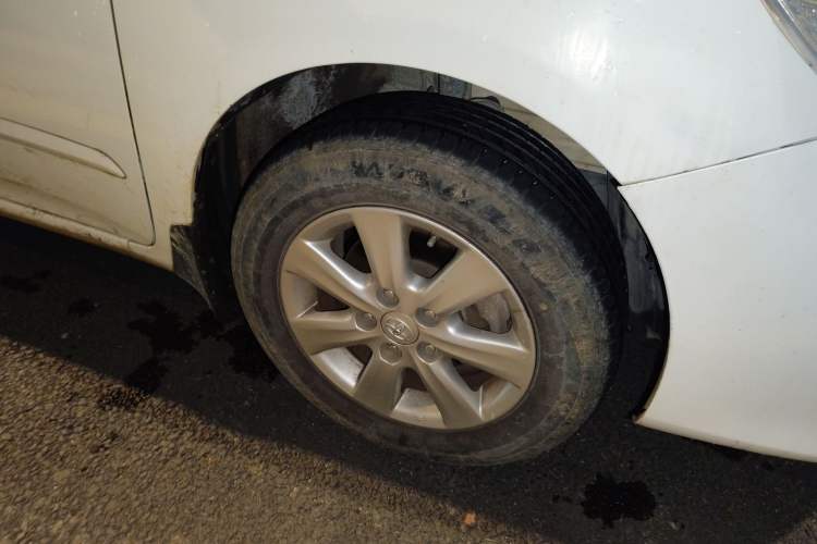 Used Toyota Corolla 2013 Special Edition 1.6L Automatic Cool GL Model Right Front Wheel Hub