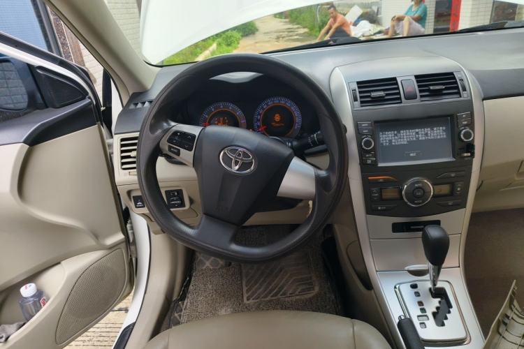 Used Toyota Corolla 2013 Special Edition 1.8L CVT ZhiKu GL-i Steering Wheel