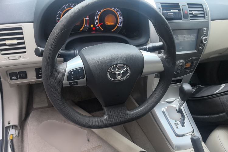Used Toyota Corolla 2013 Special Edition 1.8L CVT ZhiKu GL-i Steering Wheel