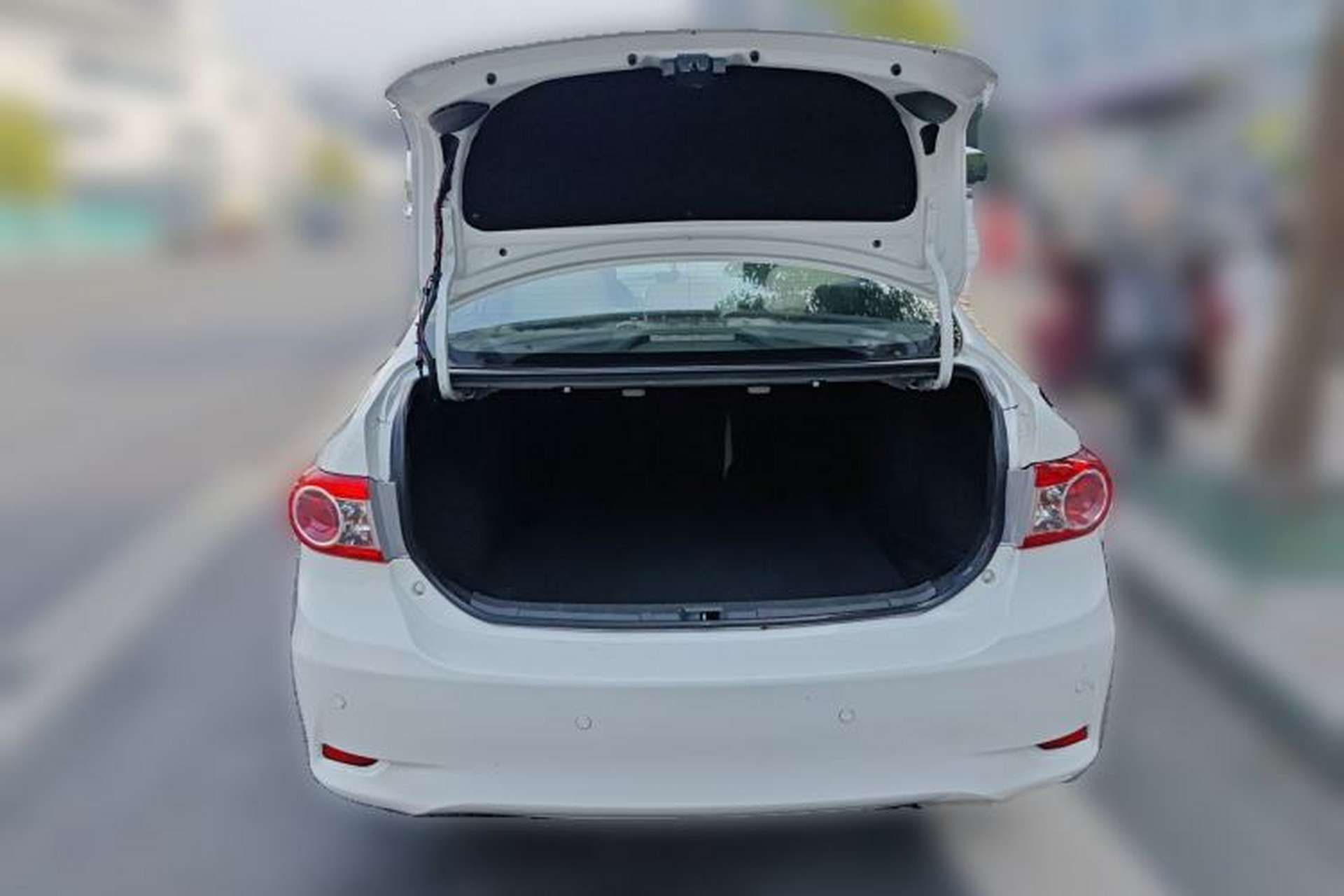 Used Toyota Corolla 2013 Special Edition 1.8L CVT ZhiKu GL-i Trunk