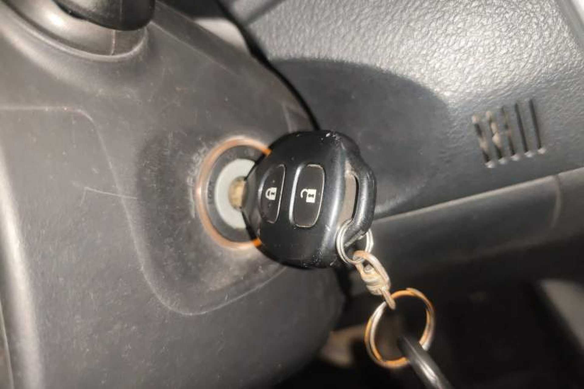 Used Toyota Corolla 2013 Special Edition 1.8L CVT ZhiKu GL-i Vehicle Key