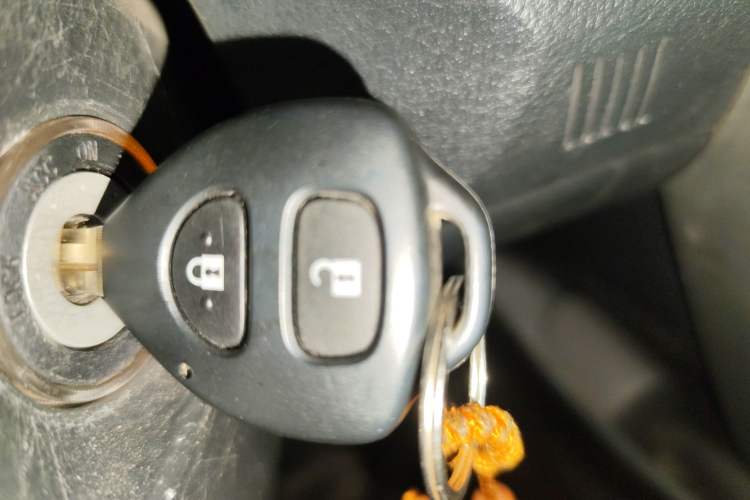 Used Toyota Corolla 2013 Special Edition 1.8L CVT ZhiKu GL-i Vehicle Key