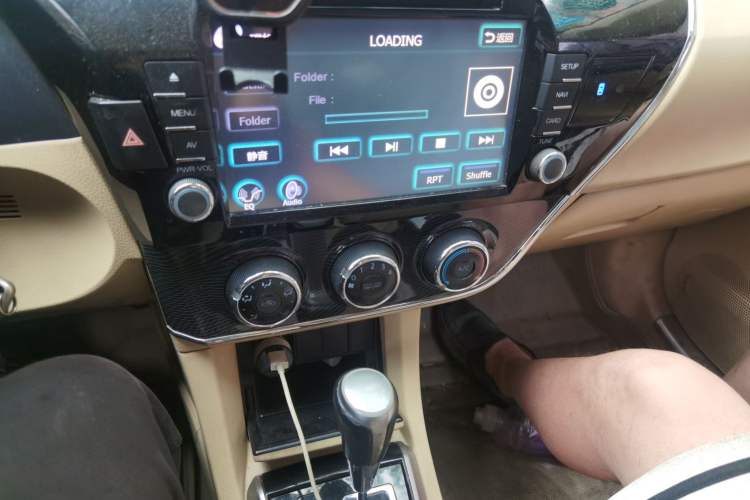 Used Toyota Corolla 2014 1.6L CVT GL-i Leather Edition Audio And AC Panel