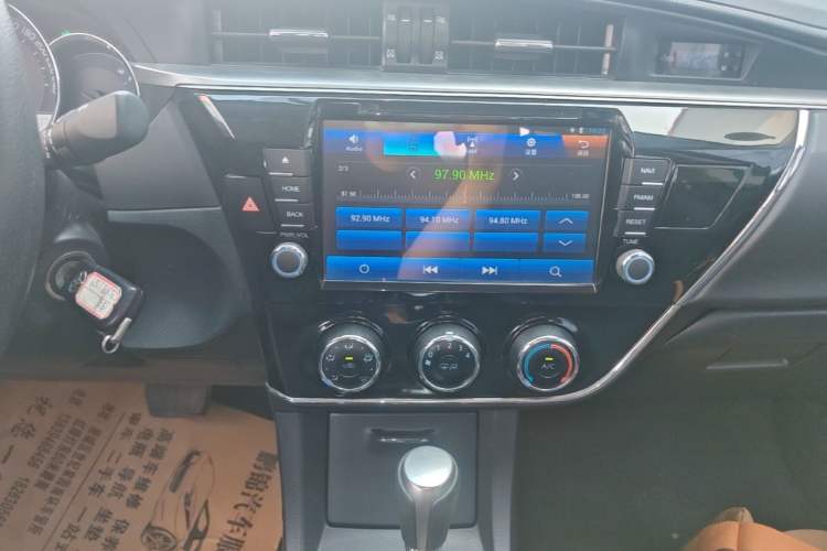 Used Toyota Corolla 2014 1.6L CVT GL Audio And AC Panel