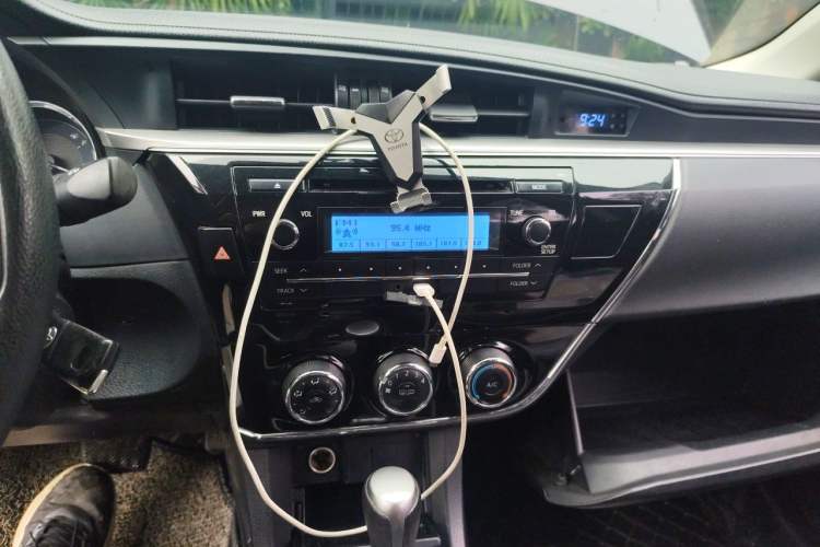 Used Toyota Corolla 2014 1.6L CVT GL Audio And AC Panel