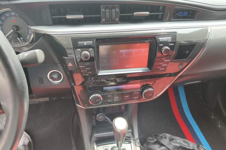 Used Toyota Corolla 2014 1.8L CVT GLX-i Audio And AC Panel