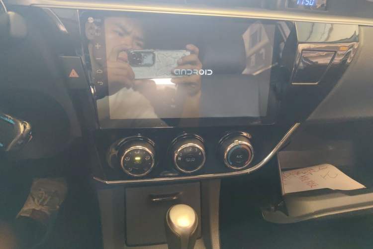 Used Toyota Corolla 2014 1.6L CVT GL Audio And AC Panel