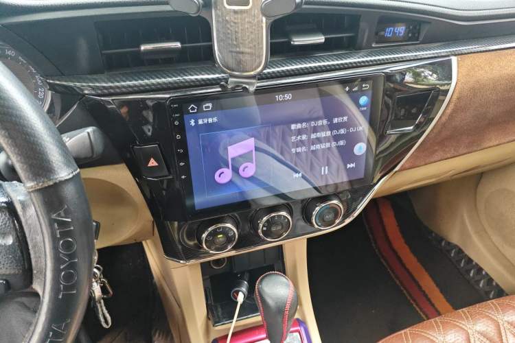 Used Toyota Corolla 2014 1.6L CVT GL-i Leather Edition Audio And AC Panel