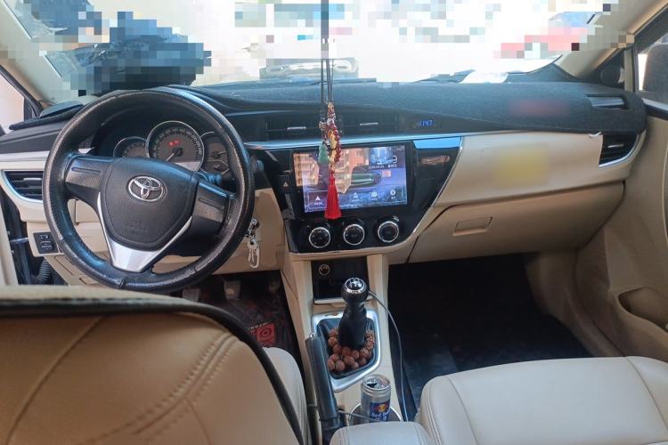 Used Toyota Corolla 2014 1.6L Manual GL Center Console