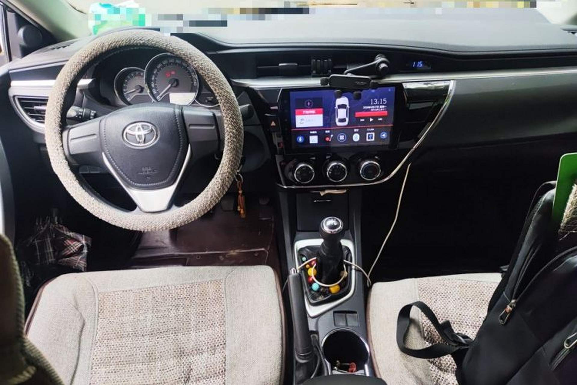 Used Toyota Corolla 2014 1.6L Manual GL Center Console