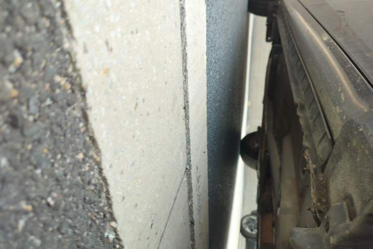 Used Toyota Corolla 2014 1.6L Manual GL Chassis Front Right