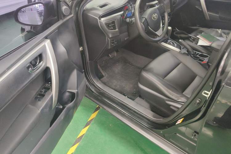 Used Toyota Corolla 2014 1.6L CVT GL Driver Seat