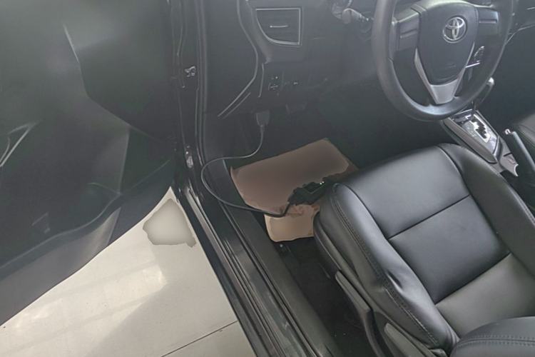 Used Toyota Corolla 2014 1.6L CVT GL-i Driver Seat