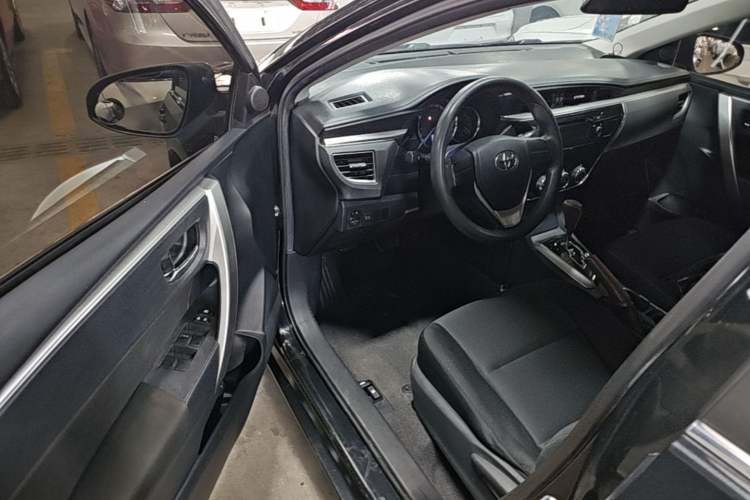 Used Toyota Corolla 2014 1.6L CVT GL Driver Seat
