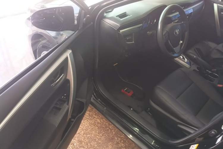 Used Toyota Corolla 2014 1.6L CVT GL Driver Seat
