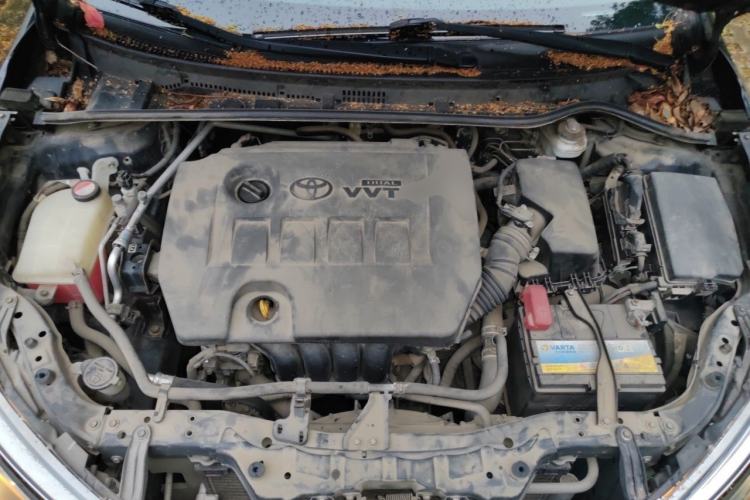 Used Toyota Corolla 2014 1.6L CVT GLX-i Engine Bay