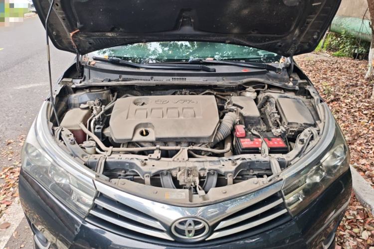 Used Toyota Corolla 2014 1.6L CVT GL-i Leather Edition Engine Bay