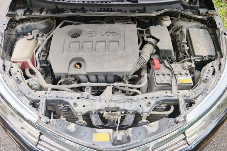 Used Toyota Corolla 2014 1.6L CVT GL Engine Bay