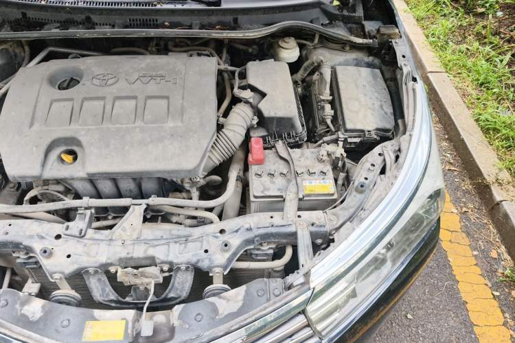 Used Toyota Corolla 2014 1.6L CVT GL Engine Bay Left