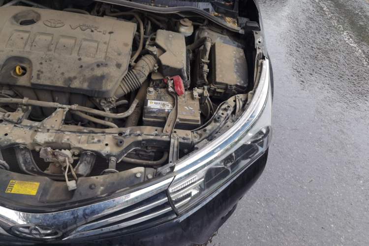 Used Toyota Corolla 2014 1.6L CVT GL-i Leather Edition Engine Bay Left