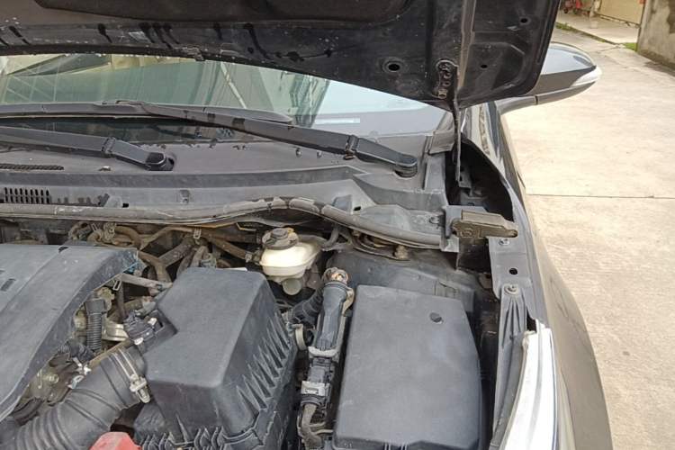 Used Toyota Corolla 2014 1.6L CVT GL Engine Bay Left