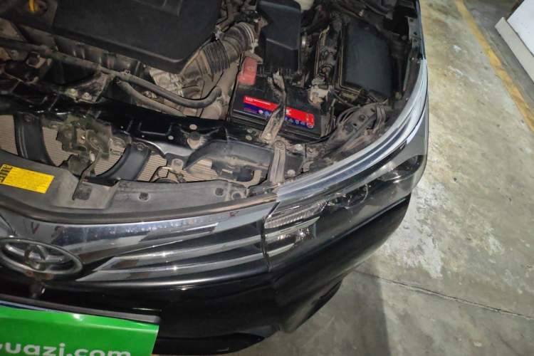Used Toyota Corolla 2014 1.6L CVT GL Engine Bay Left