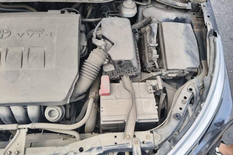 Used Toyota Corolla 2014 1.8L CVT GLX-i Engine Bay Left