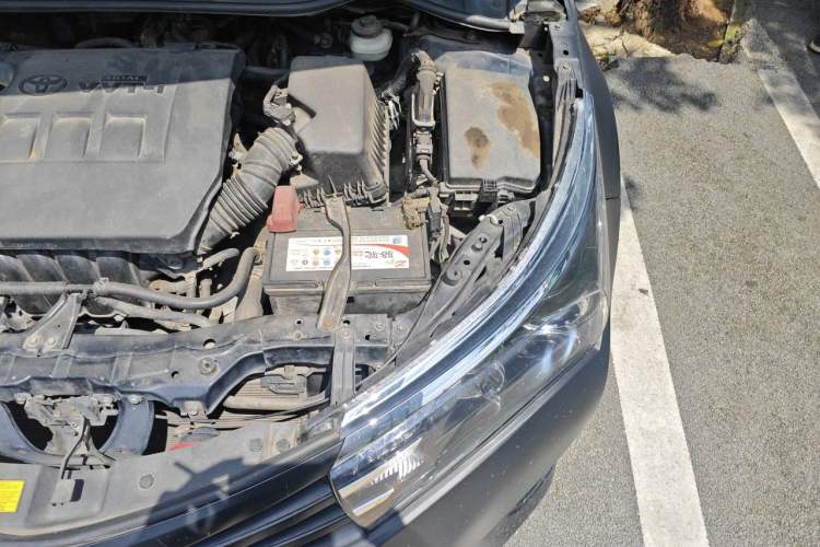 Used Toyota Corolla 2014 1.6L CVT GL-i Leather Edition Engine Bay Left