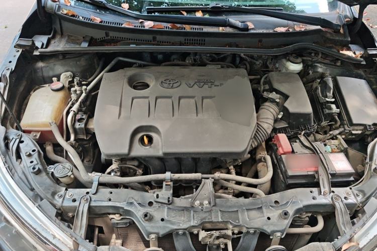Used Toyota Corolla 2014 1.6L CVT GL Engine Bay