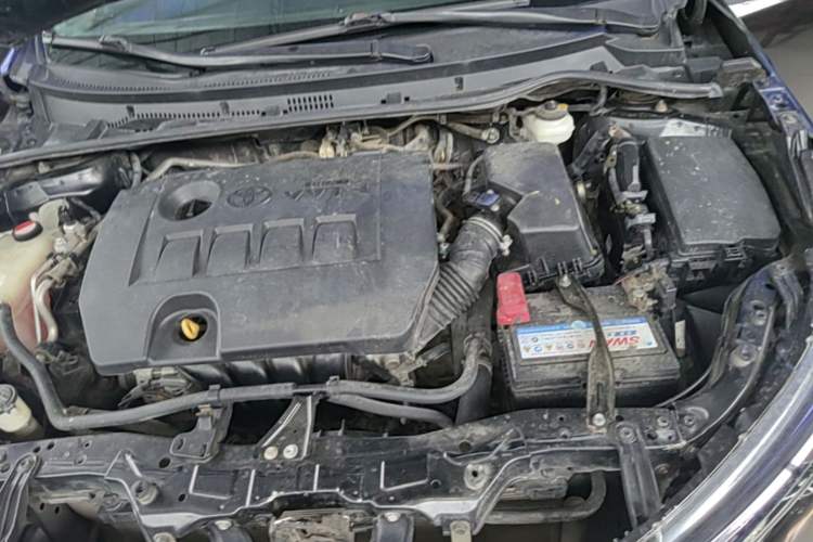 Used Toyota Corolla 2014 1.6L CVT GL-i Engine Bay