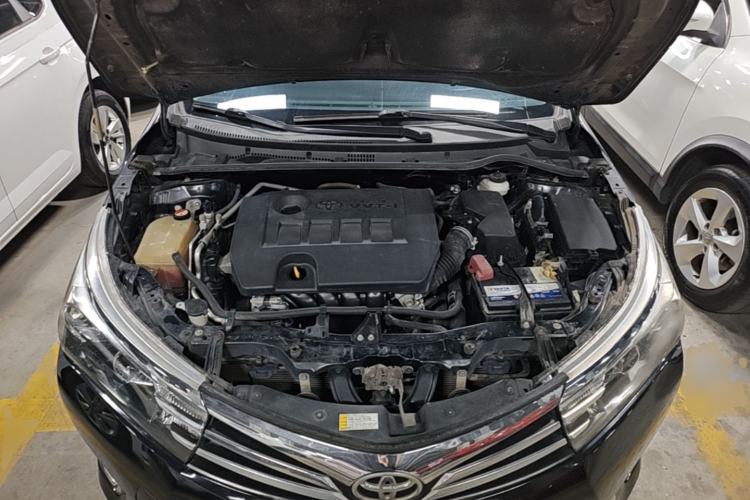 Used Toyota Corolla 2014 1.6L CVT GL Engine Bay