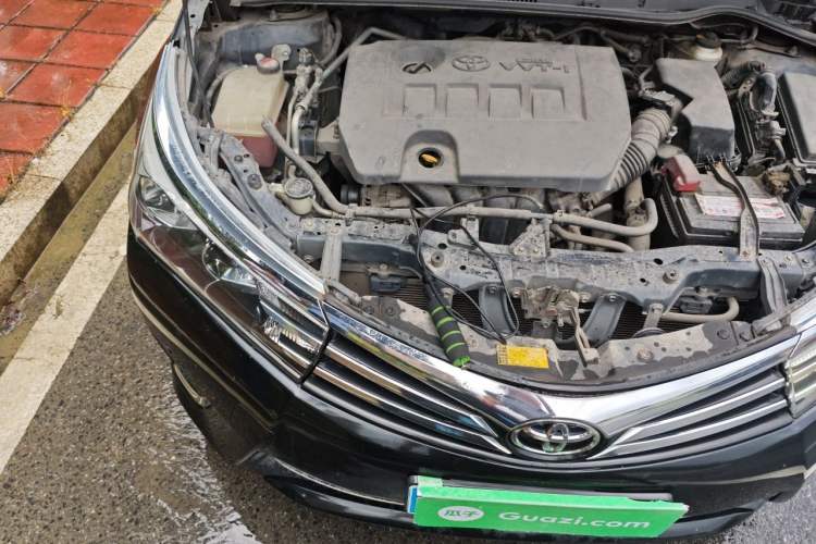 Used Toyota Corolla 2014 1.6L CVT GL-i Engine Bay Right