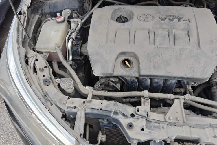 Used Toyota Corolla 2014 1.6L CVT GL-i Leather Edition Engine Bay Right