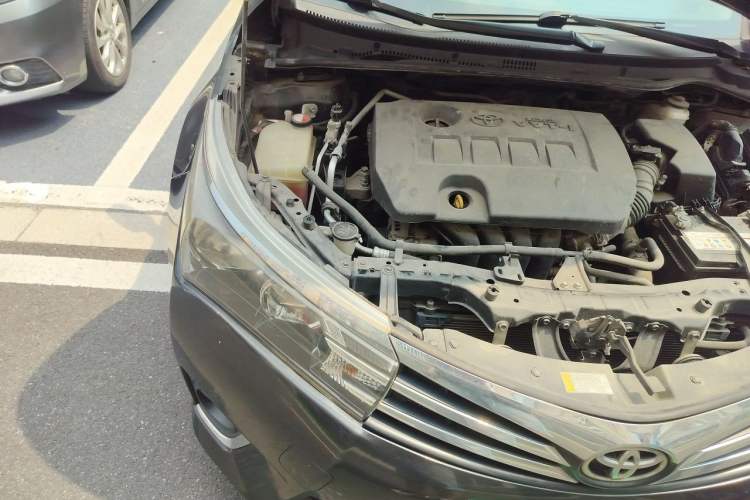 Used Toyota Corolla 2014 1.6L Manual GL Engine Bay Right