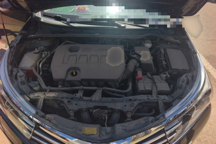 Used Toyota Corolla 2014 1.6L CVT GL Engine Bay