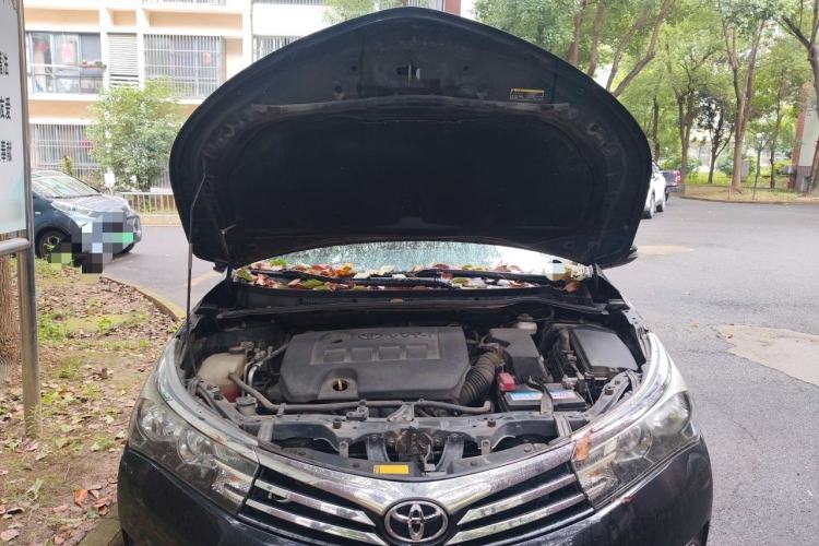 Used Toyota Corolla 2014 1.6L CVT GL Engine Bay