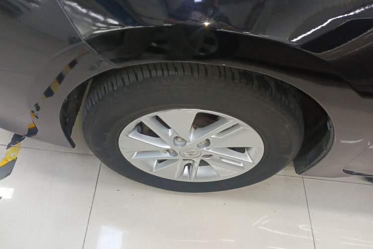 Used Toyota Corolla 2014 1.6L CVT GL Exterior 4