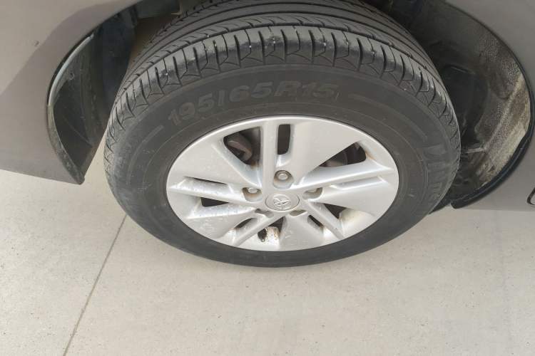 Used Toyota Corolla 2014 1.6L Manual GL Exterior 5