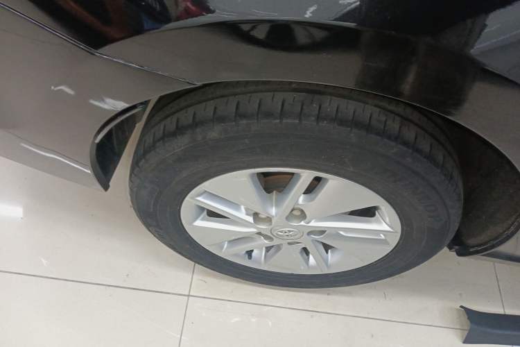 Used Toyota Corolla 2014 1.6L CVT GL Exterior 5