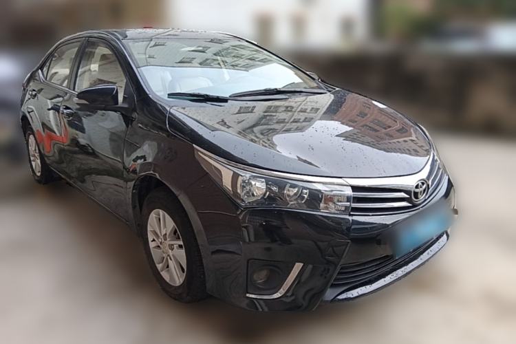 Used Toyota Corolla 2014 1.6L CVT GL Front Right 45 Deg