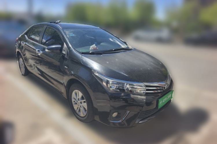 Used Toyota Corolla 2014 1.6L CVT GL Front Right 45 Deg