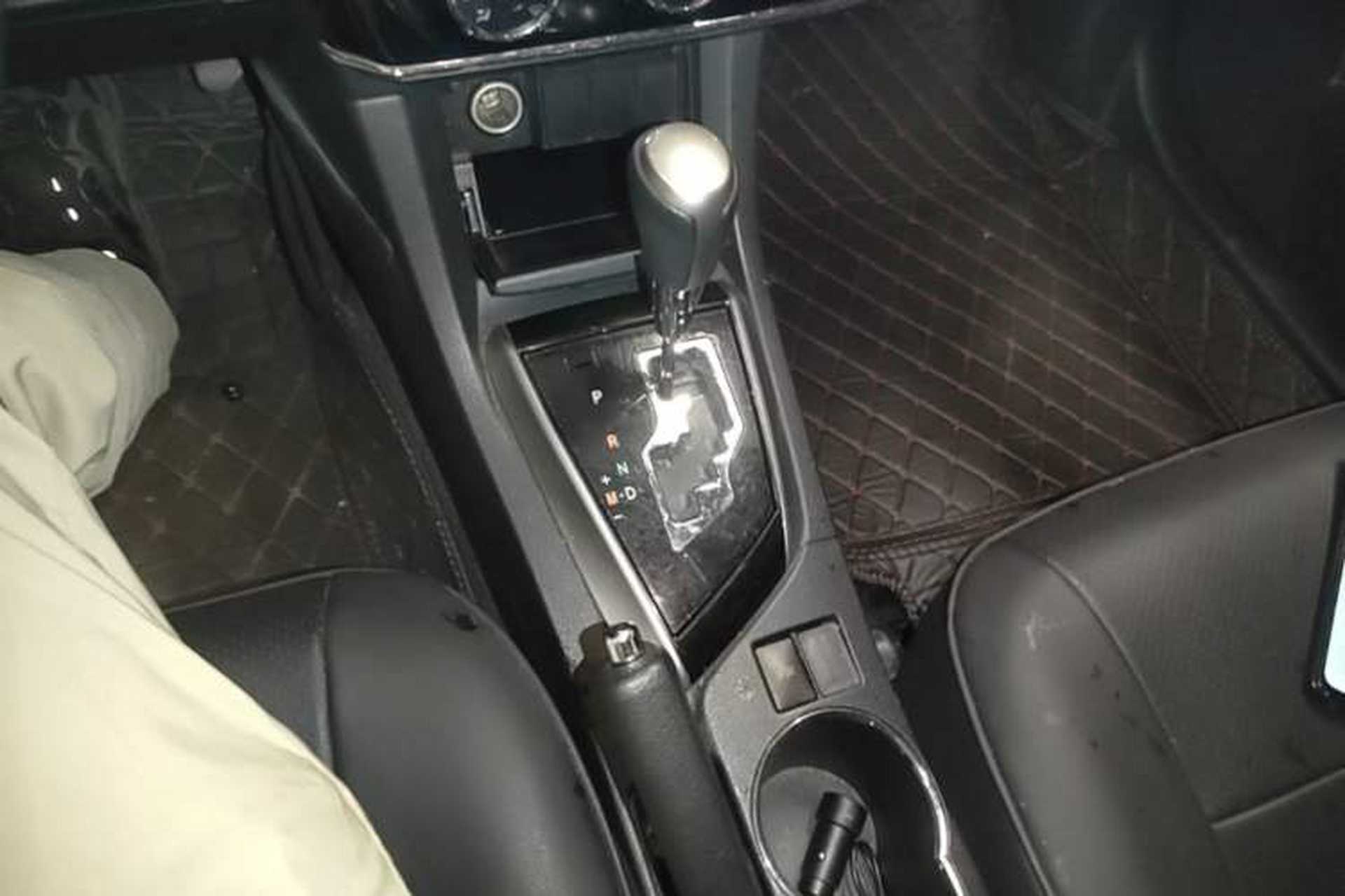 Used Toyota Corolla 2014 1.6L CVT GL Gear Lever