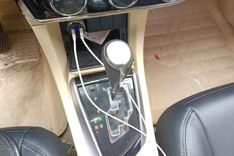 Used Toyota Corolla 2014 1.6L CVT GL Gear Lever
