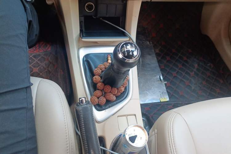 Used Toyota Corolla 2014 1.6L Manual GL Gear Lever