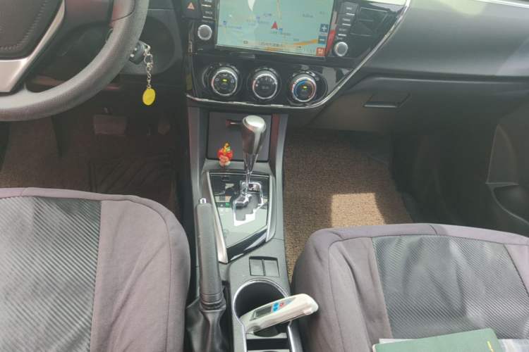 Used Toyota Corolla 2014 1.6L CVT GL Gear Lever