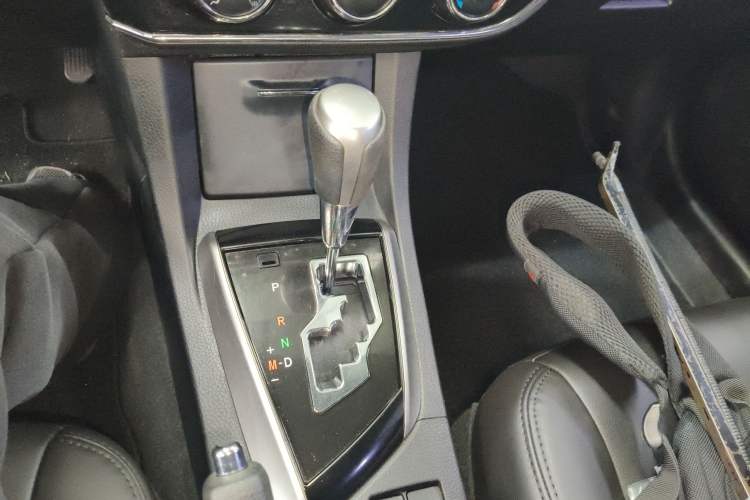 Used Toyota Corolla 2014 1.6L CVT GL Gear Lever