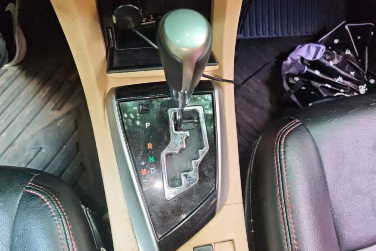 Used Toyota Corolla 2014 1.6L CVT GL Gear Lever
